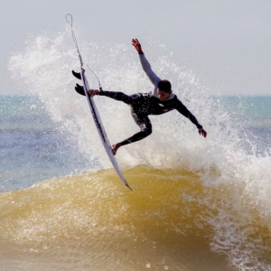 LEO ANDRADE